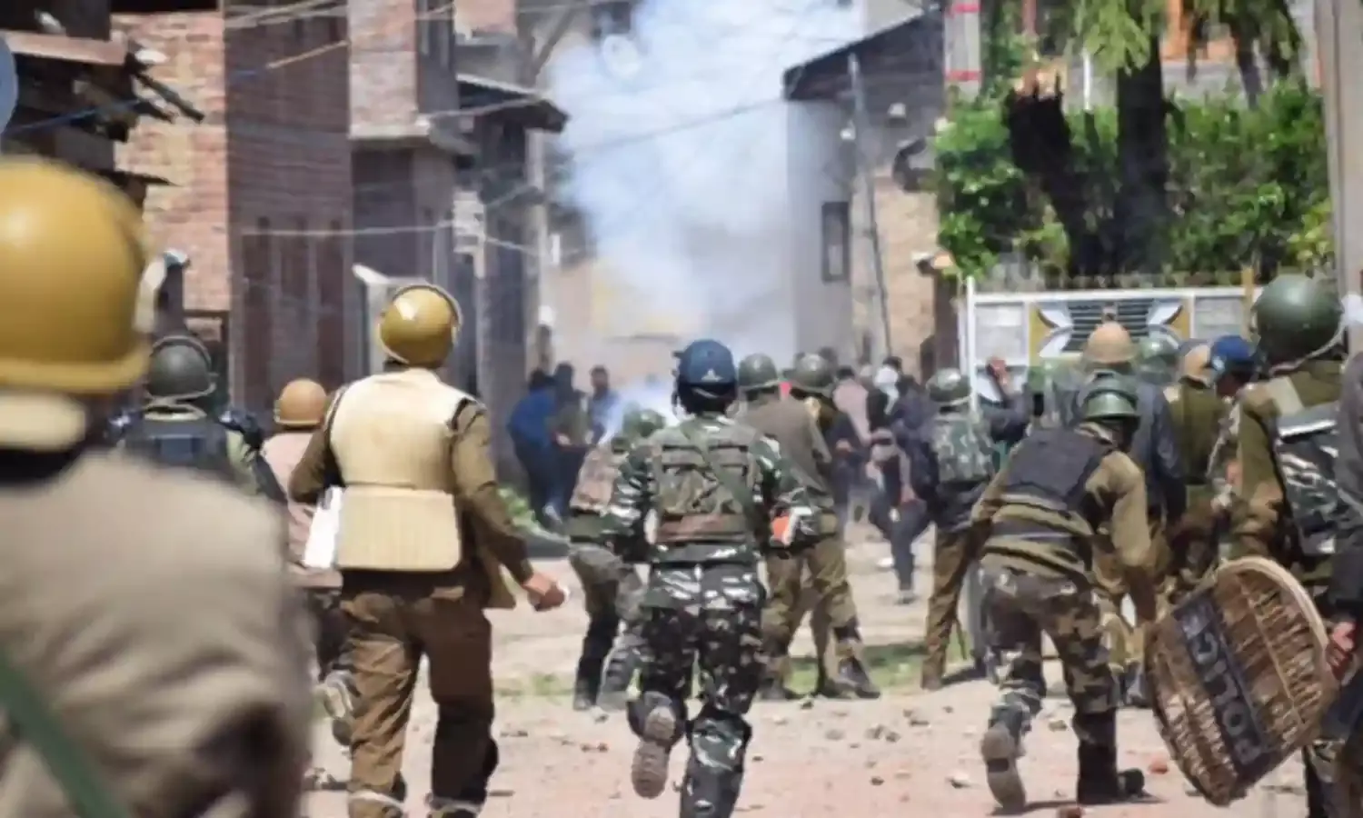 Stop Demonizing Kashmiris!