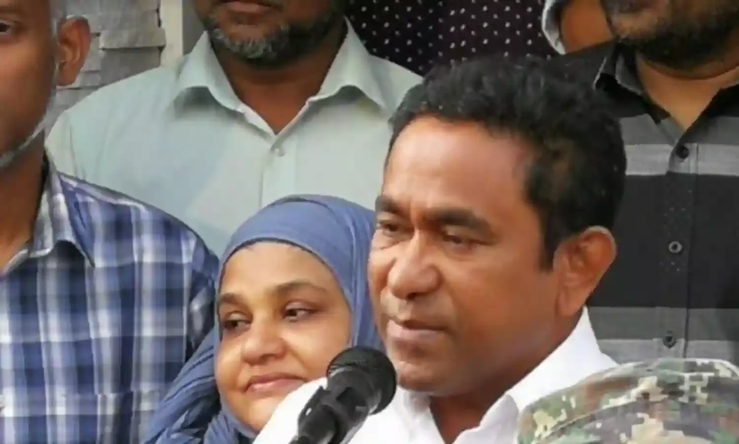 Maldives in Crisis: Parliament Secretary General Resigns, 2 Re-instated MPs Held