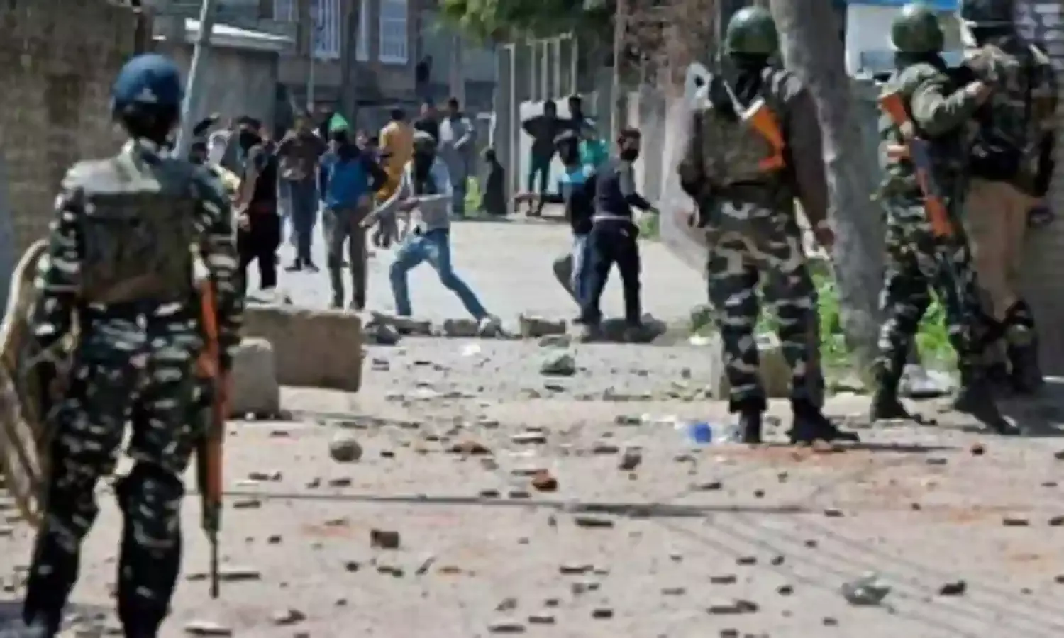 PDP Vs BJP: The Army Places Itself in the Midst of a Political Storm PDP Vs BJP: The Army Places Itself in the Midst of a Political Storm