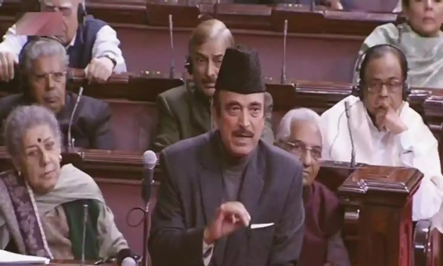 Government Tastes Defeat, Triple Talaq Bill Deferred to Another Session of Parliament