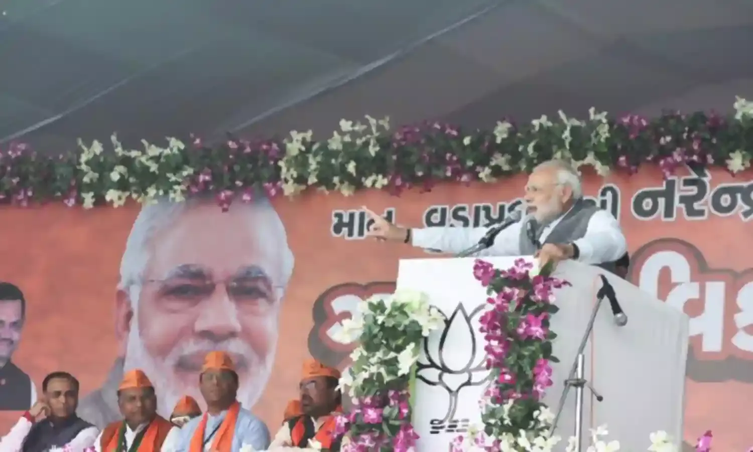 PM Says Pak For Congress, Twitter Laughs