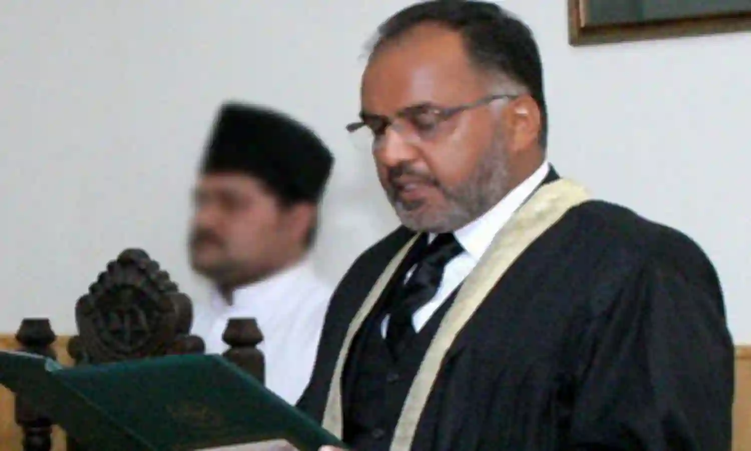 Pakistani Judge Stands up to Islamic Radicals as Govt, Army Pussyfoot Pakistani Judge Stands up to Islamic Radicals as Govt, Army Pussyfoot
