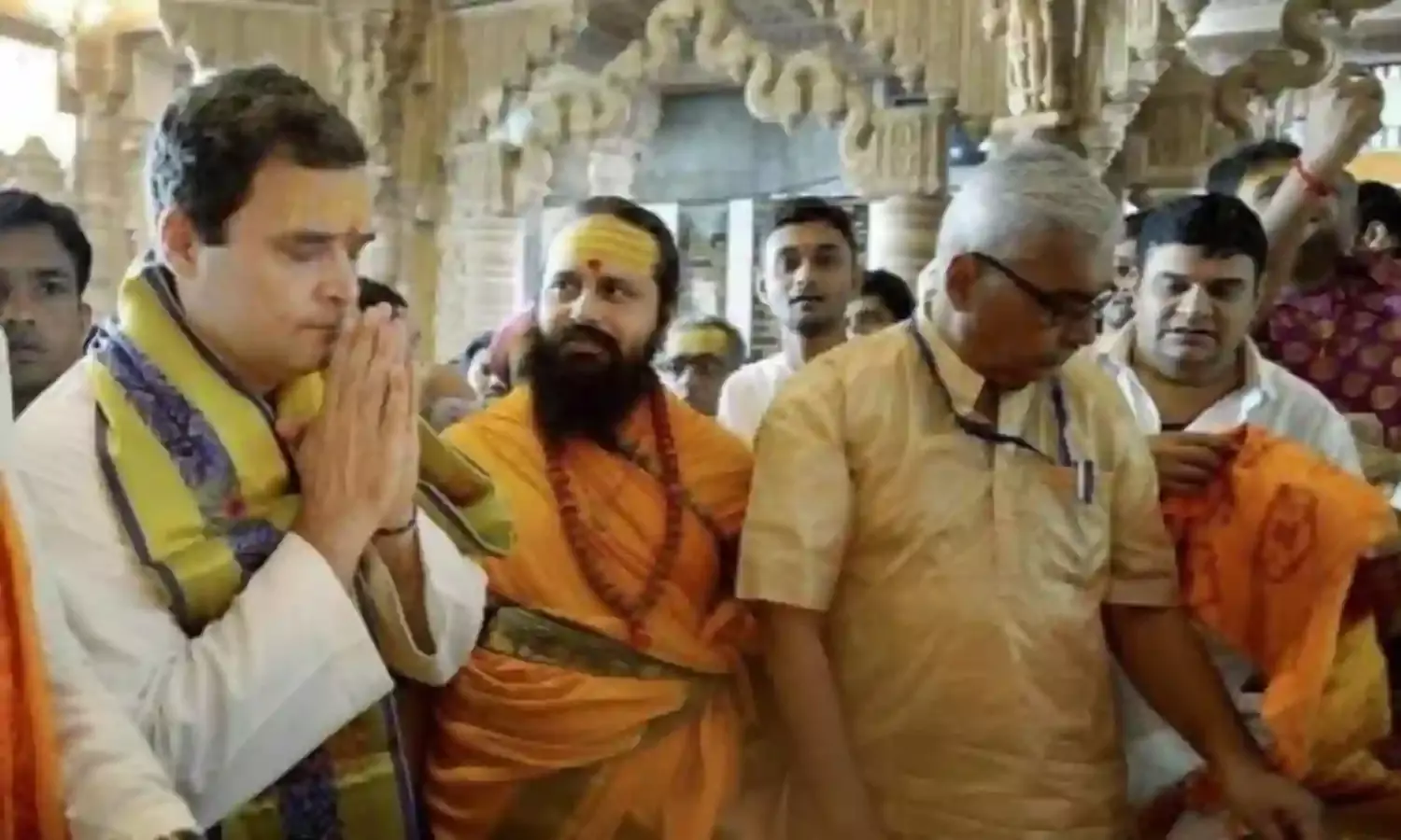 Temple Politics: Even Here the BJP Is Finding it Difficult to Neuter Rahul Gandhi in Gujarat Temple Politics: Even Here the BJP Is Finding it Difficult to Neuter Rahul Gandhi in Gujarat