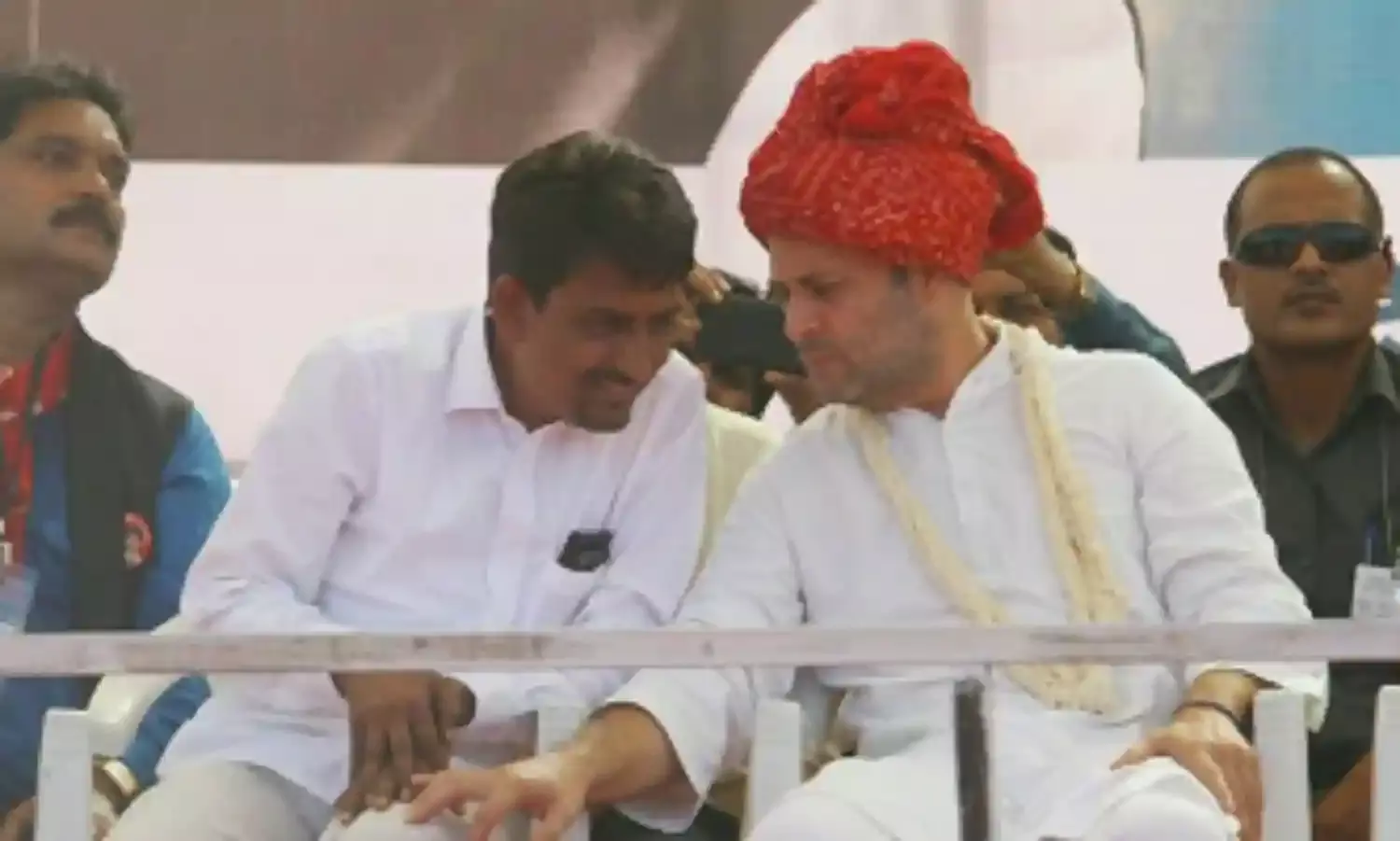 BJP Campaign Shifts Focus on Rahul Gandhi, Economic Issues Vanish BJP Campaign Shifts Focus on Rahul Gandhi, Economic Issues Vanish