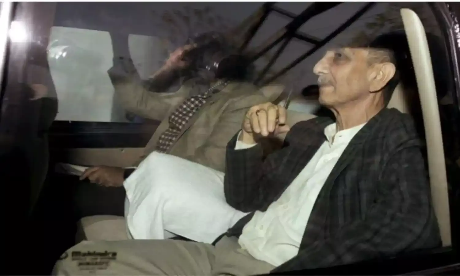 Delhi’s Sharma Says He Is “Trying to Meet Hurriyat” Delhi’s Sharma Says He Is “Trying to Meet Hurriyat”