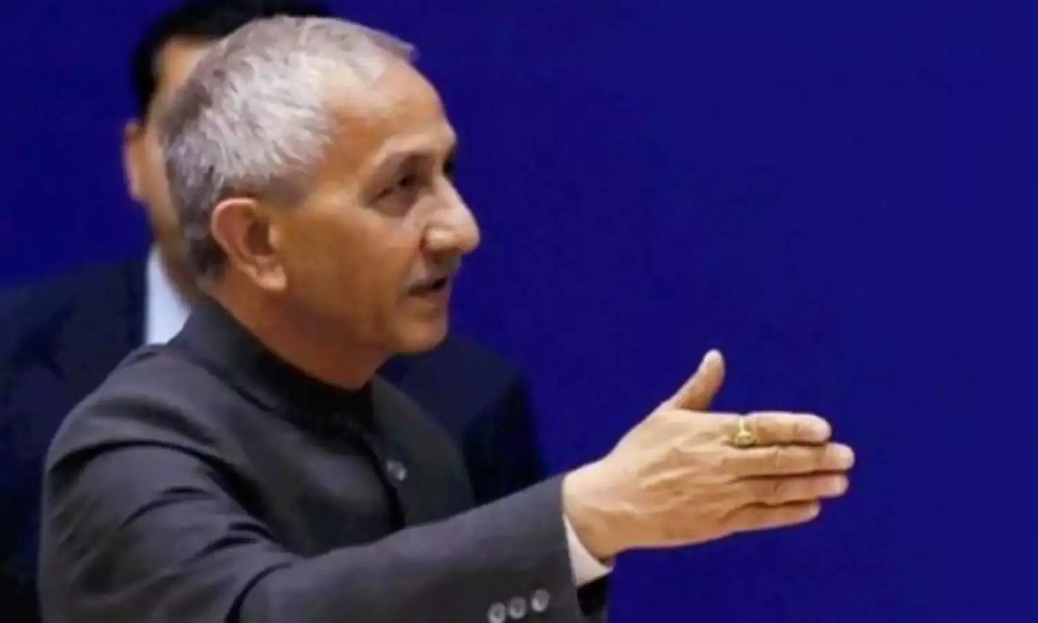 जम्मू और कश्मीर: बातों के बिना बातचीत जम्मू और कश्मीर: बातों के बिना बातचीत